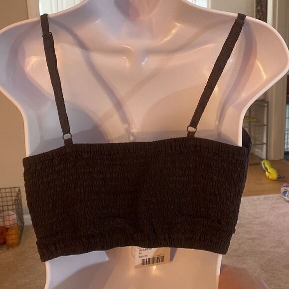 CROP TOP! Pins & Needles Brand. Flower pattern BNWT. Size M - Picture 2 of 6